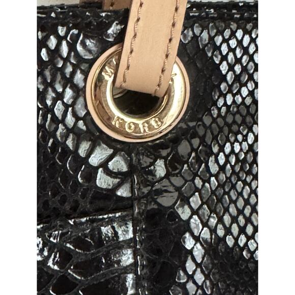 EUC Michael Kors Shiny Black Leather Snakeskin Shoulder Bag Gold Lining - Picture 6 of 16
